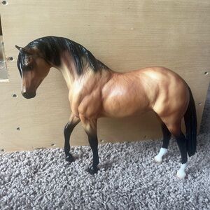 Breyer Buckskin Horse Traditional Size